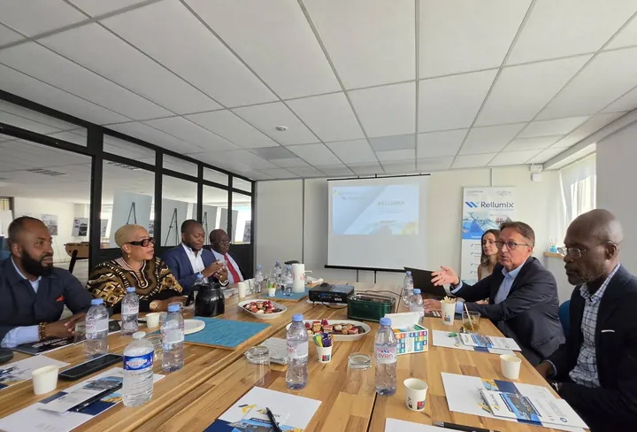 International : Visite d'une délégation économique togolaise chez Rellumix, à Cergy, aux côtés du CEEVO