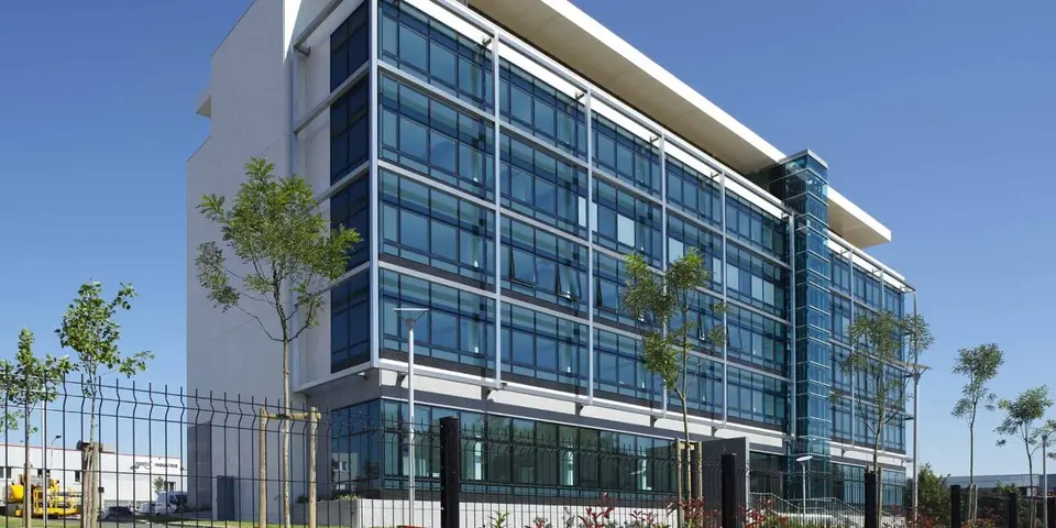 LOCATION/VENTE BUREAUX 607 m²