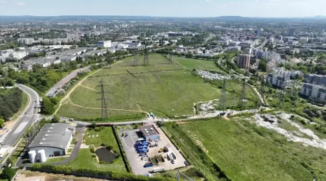 VENTE TERRAIN 57000 m²