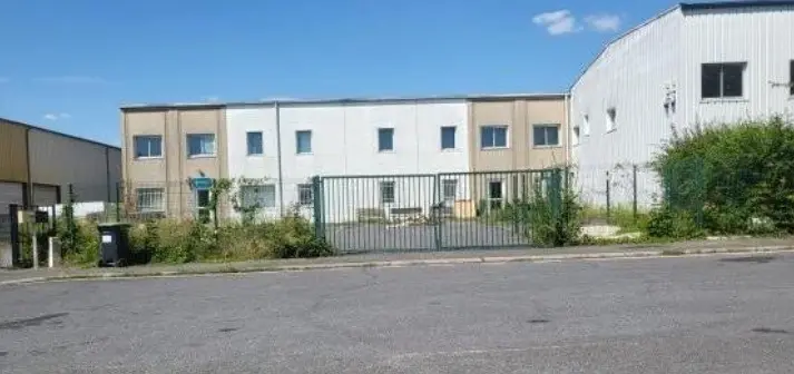 VENTE/LOCATION BUREAUX 952.5 m²