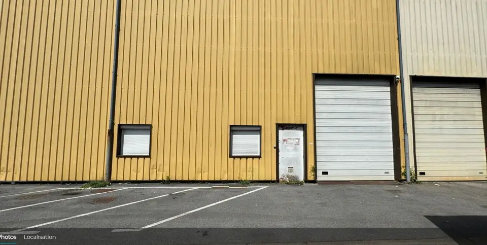 LIGHT INDUSTRIAL UNIT TO LET 375 m²