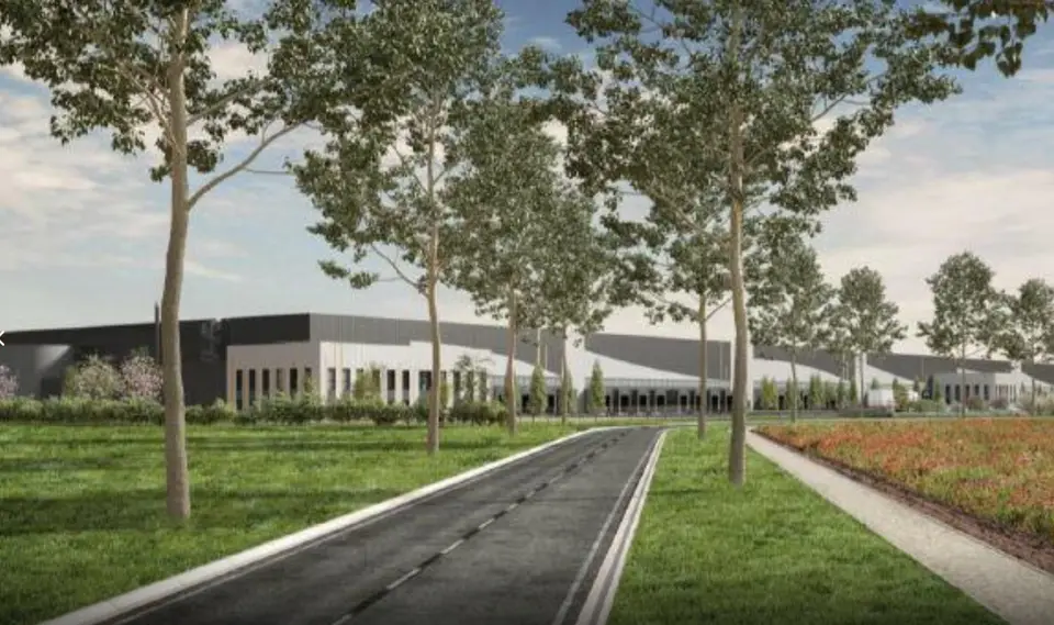 WAREHOUSE TO LET 43766 m²