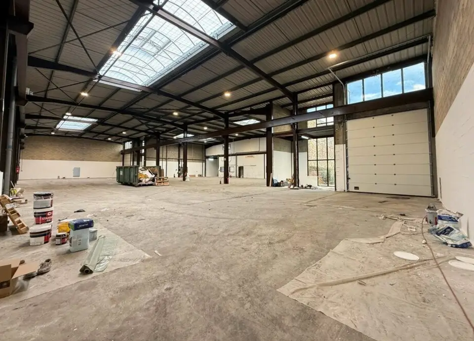 LOCATION ACTIVITES 1253 m² – Photo 1 sur 4