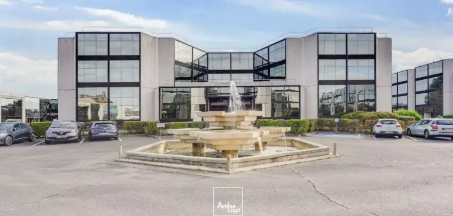 LOCATION BUREAUX 1057 m²