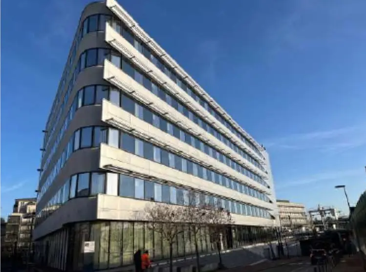 LOCATION BUREAUX LE BALI 5033 m²