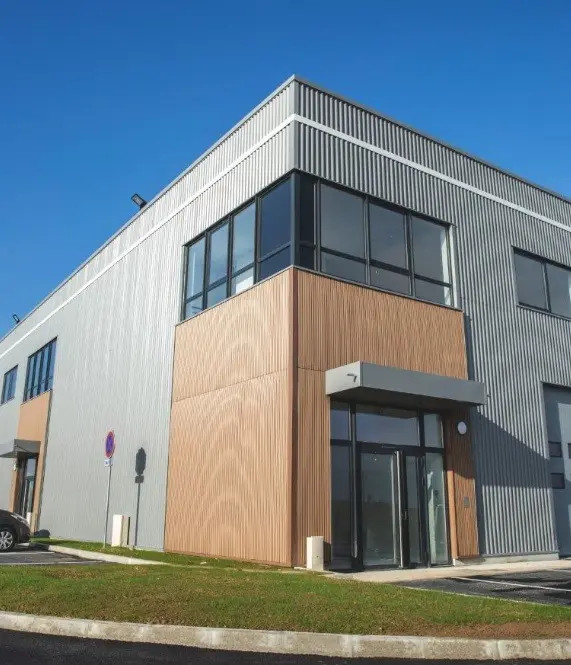 LOCATION ACTIVITES/BUREAUX 340 m²