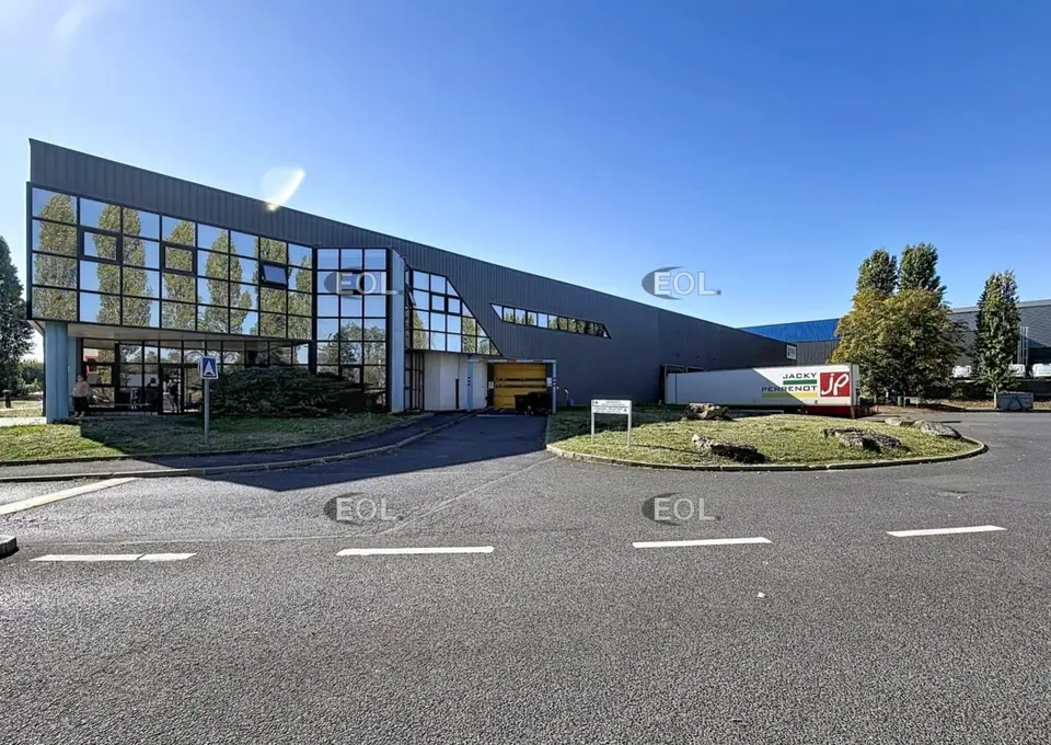 LOCATION/VENTE ACTIVITES/BUREAUX – Photo 1 sur 5