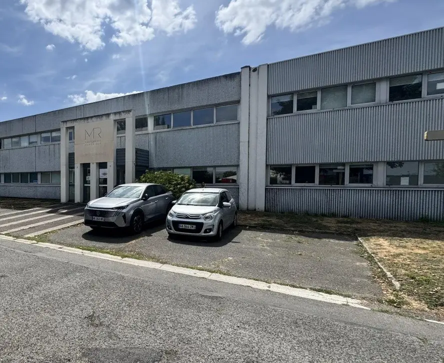 LOCATION ACTIVITES/BUREAUX 2910 m² – Photo 1 sur 5