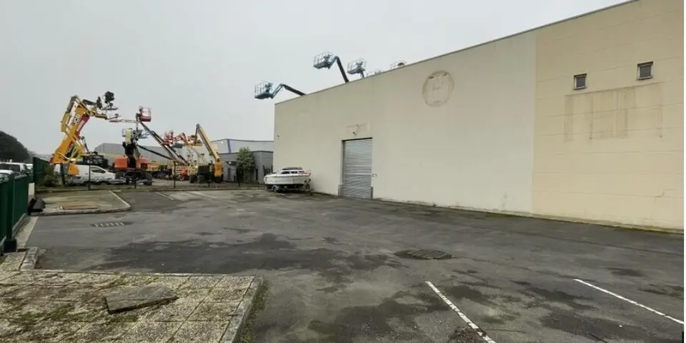 ZA LES BOSQUETS - 9 Chemin des Boeufs (1072 m² na pozemku o rozloze 1854 m²)