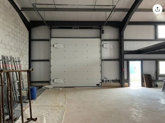 LOCATION ACTIVITES 912 m²