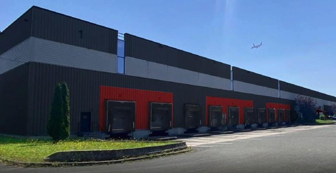 LOCATION ACTIVITES/BUREAUX 16230 m²