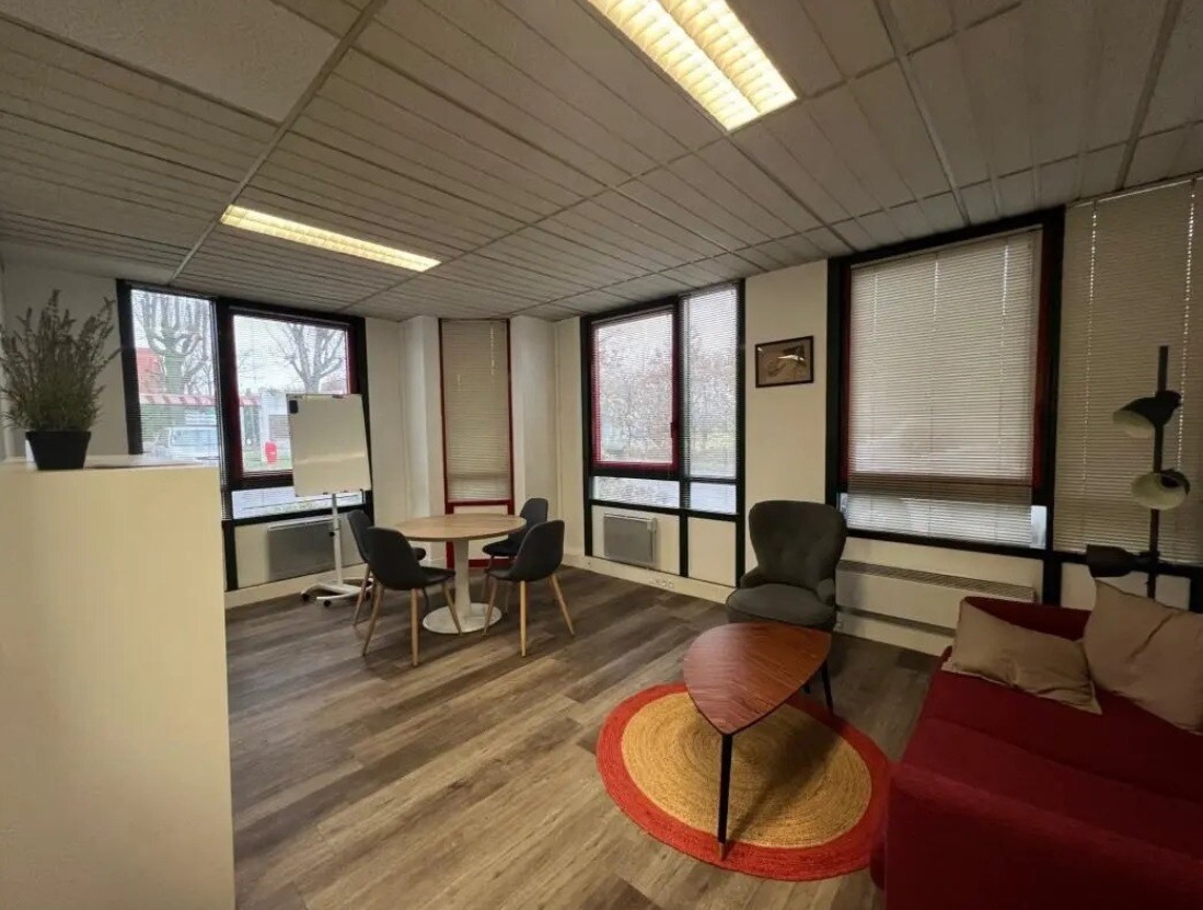 LOCATION BUREAUX 183 m²