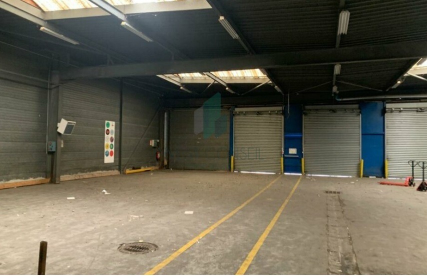 LOCATION ACTIVITES 2050 m²