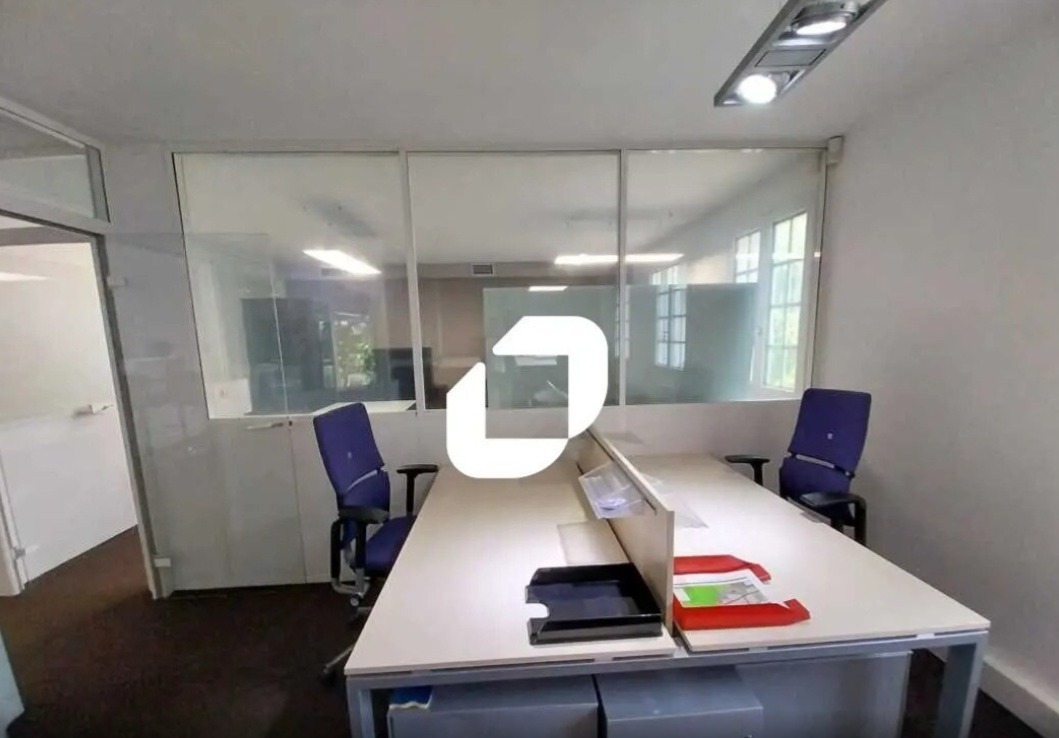 LOCATION BUREAUX 105 m²