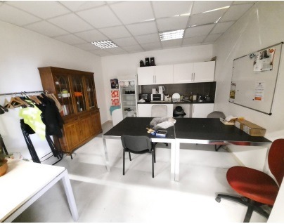 LOCATION ACTIVITES/BUREAUX 1460 m² DIVISIBLES