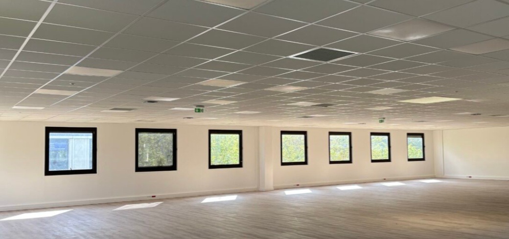 LOCATION ACTIVITES/BUREAUX 34630 m²