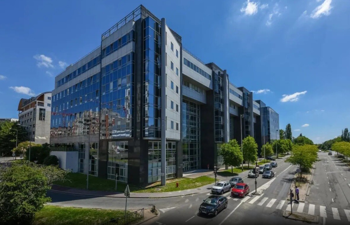 LOCATION BUREAUX 4431 m²