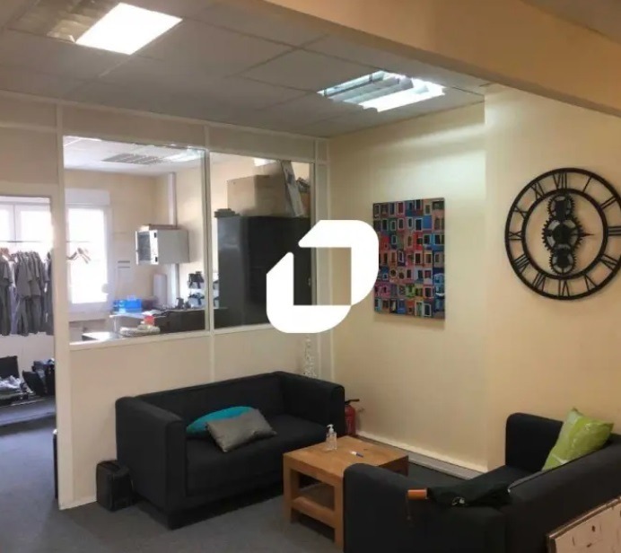 LOCATION BUREAUX 184 m²