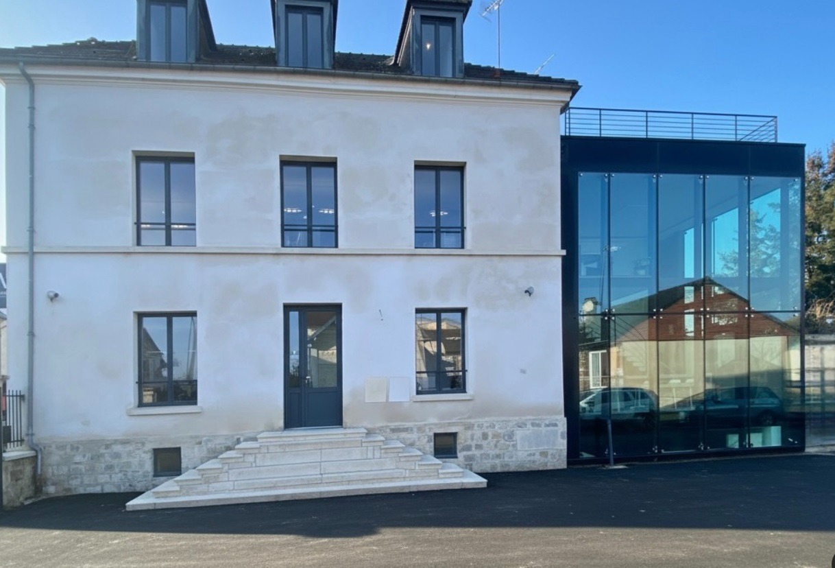 VENTE ACTIVITES/BUREAUX 280 m²