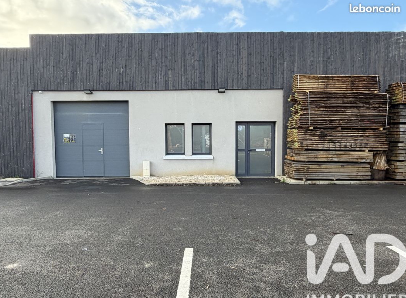 VENTE ACTIVITES/BUREAUX 68 m²