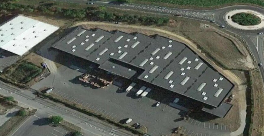 LOCATION ENTREPOT/ACTIVITES/BUREAUX 3 374 m²