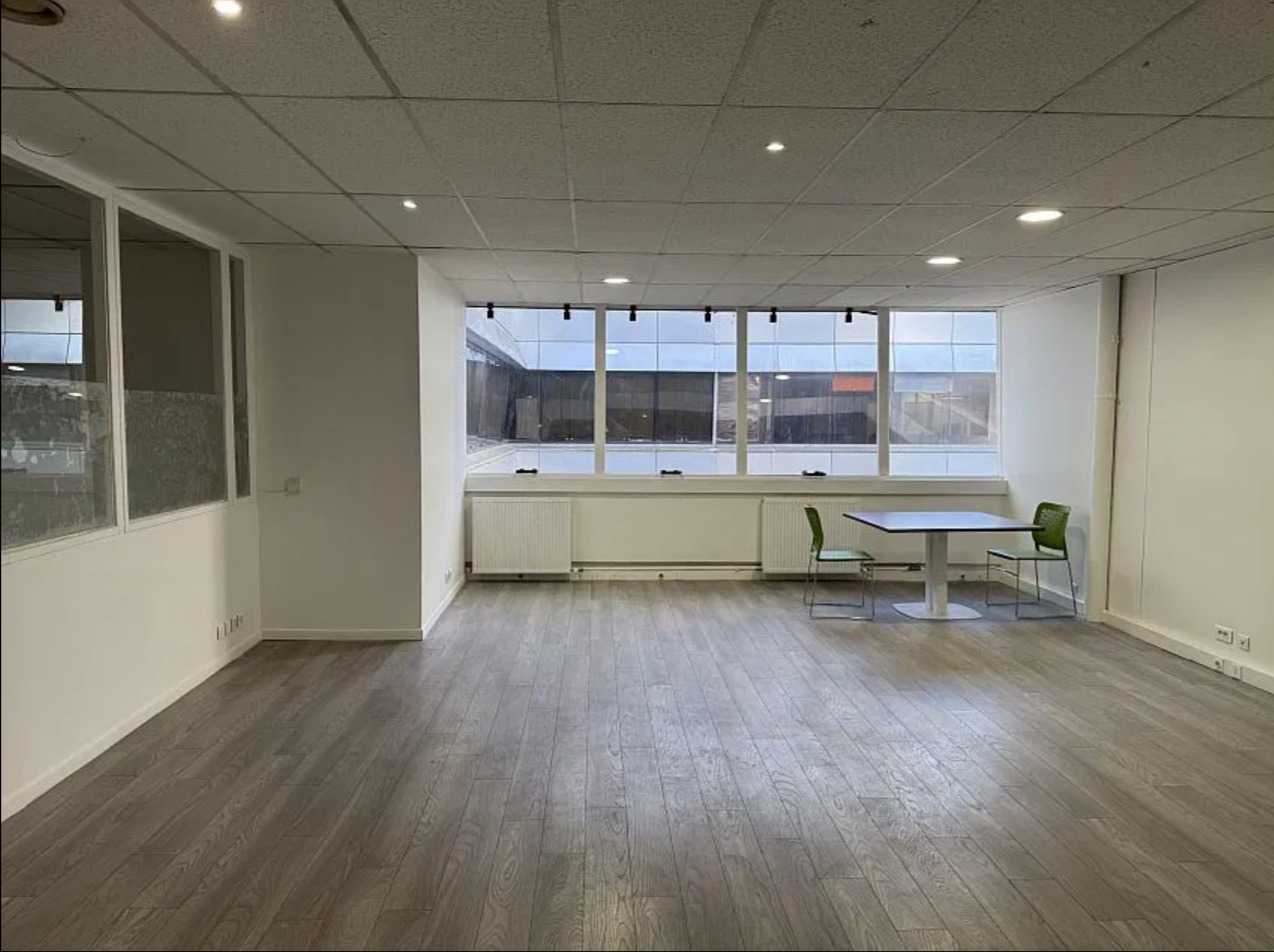 LOCATION BUREAU 274 m²