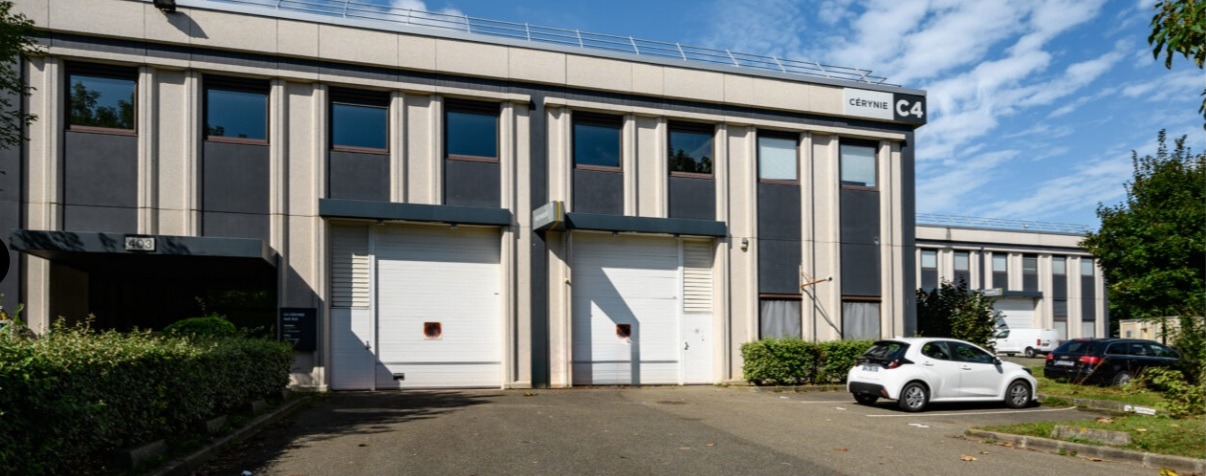 LOCATION ACTIVITES/BUREAUX 34630 m²