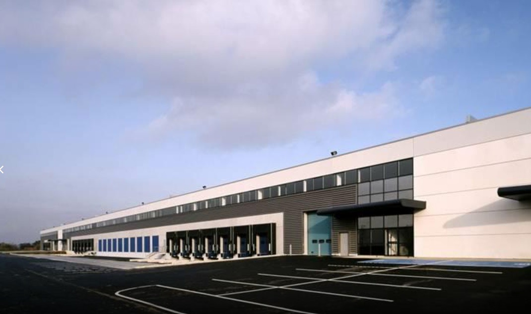 LOCATION ENTREPOT 21035 m²