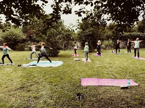 Yoga Vinyasa à La Roche-Guyon : des cours pour tous les niveaux