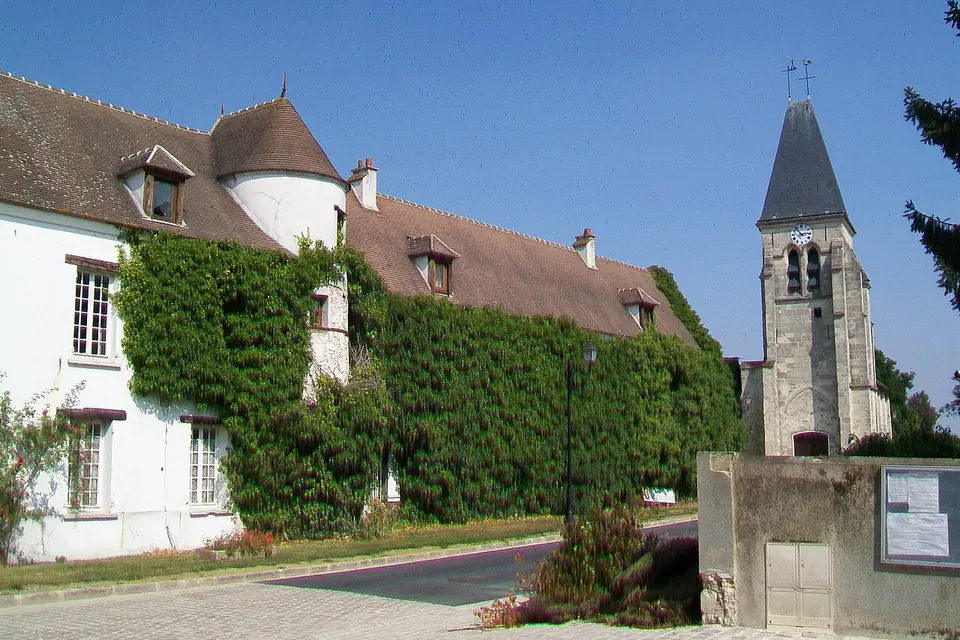 Foto genomen in Épiais-lès-Louvres, Val-d'Oise