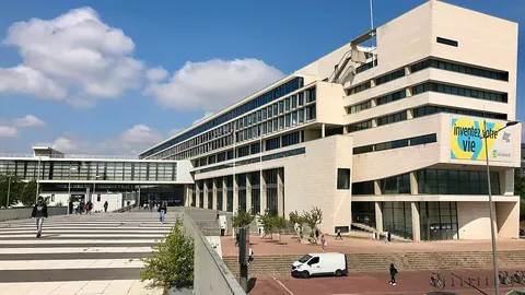 Bâtiment de CY Cergy Paris Université sur le site des Chênes, à Cergy