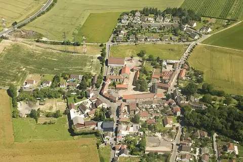 Bouqueval, 4 fotoğraftan 4.