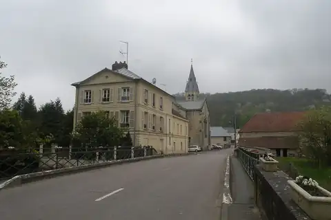 Bray-et-Lû, 4 fotoğraftan 1.