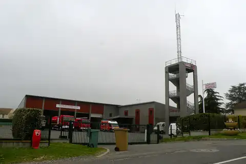 Bray-et-Lû, 4 fotoğraftan 2.