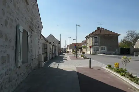 Bruyères-sur-Oise, fotografia 3 z 3