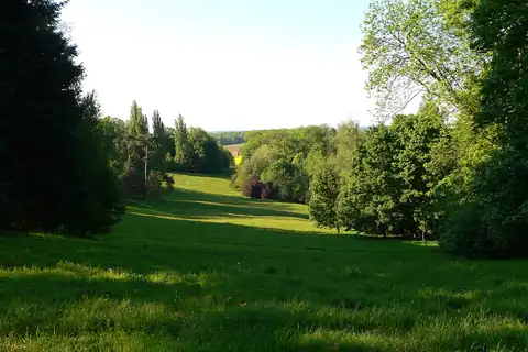 Châtenay-en-France, 4 fotoğraftan 2.