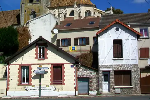 Fontenay-en-Parisis, 4 fotoğraftan 3.