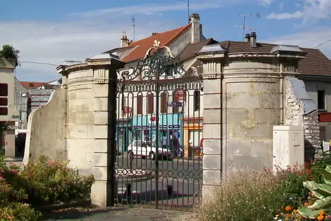 Gonesse, 4 fotoğraftan 3.