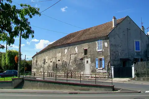 Goussainville, 4 fotoğraftan 2.