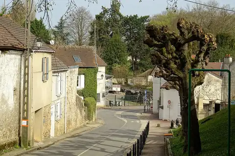 Jagny-sous-Bois, 4 fotoğraftan 4.