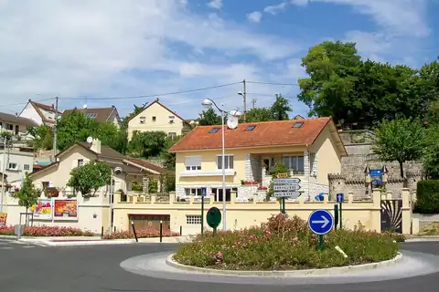 Marly-la-Ville, 4 fotoğraftan 2.