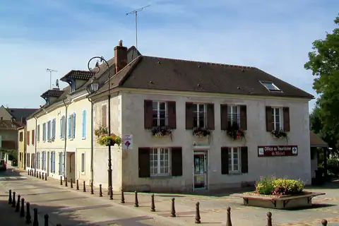 Mériel, 4 fotoğraftan 3.