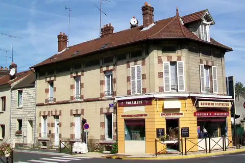 Mériel, 4 fotoğraftan 4.