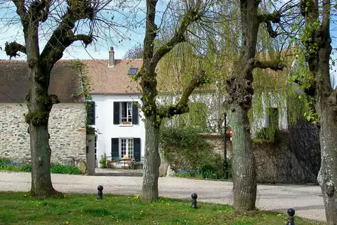 Le Plessis-Luzarches, 4 fotoğraftan 4.