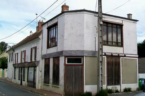 Presles, 4 fotoğraftan 4.