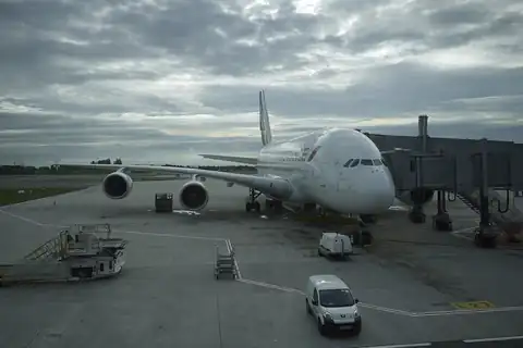 Roissy-en-France, 4 fotoğraftan 1.