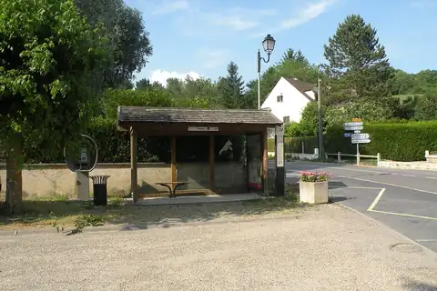 Vienne-en-Arthies, fotografia 1 z 4