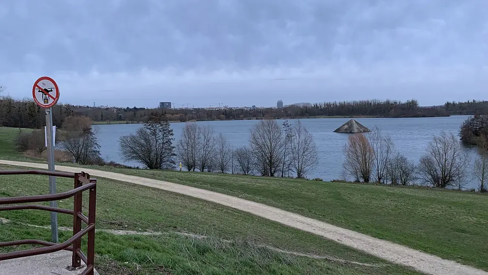 Étang de l'île de loisirs de Cergy-Pontoise