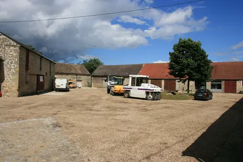 Zone d'activités de la Cour de l'église, à Puiseux-Pontoise